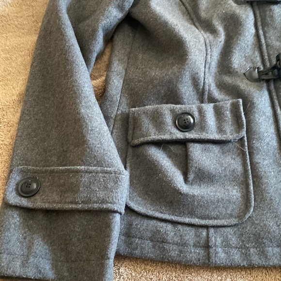 Coat - Picture 4 of 10